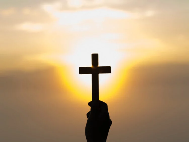 New Beginnings Calvary Chapel Patong est une communauté non confessionnelle et multiculturelle de croyants. Nous avons actuellement des réunions fraternelles hebdomadaires en trois langues, anglais, ourdou et birman. Notre désir est d’adorer ensemble et de partager Jésus avec tous ceux qui desire écouter. Actuellement, nous tenons un culte en anglais tous les dimanches à 10h30. En tant que Calvary Chapel ...