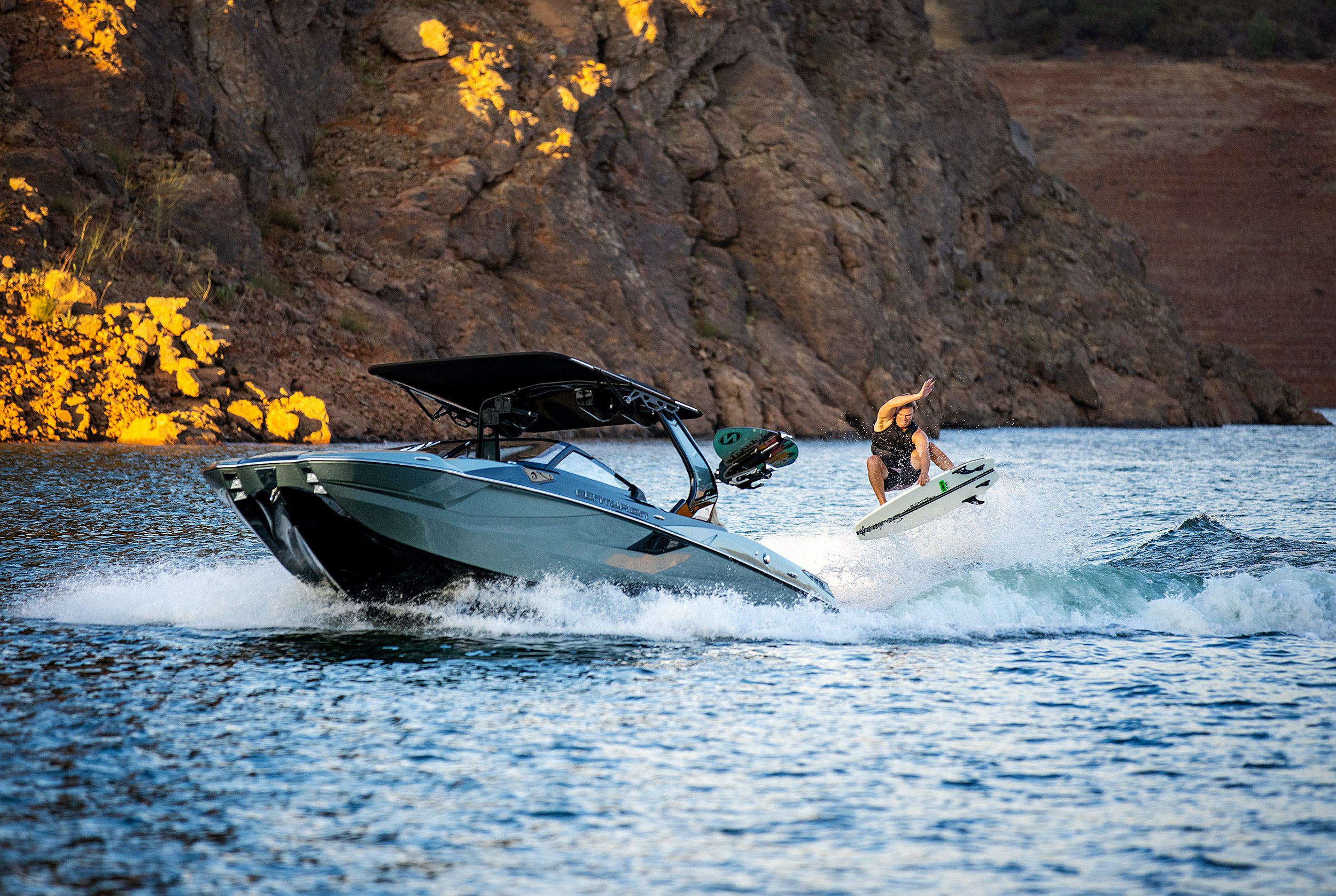 JetCar Yacht and Wakesurf