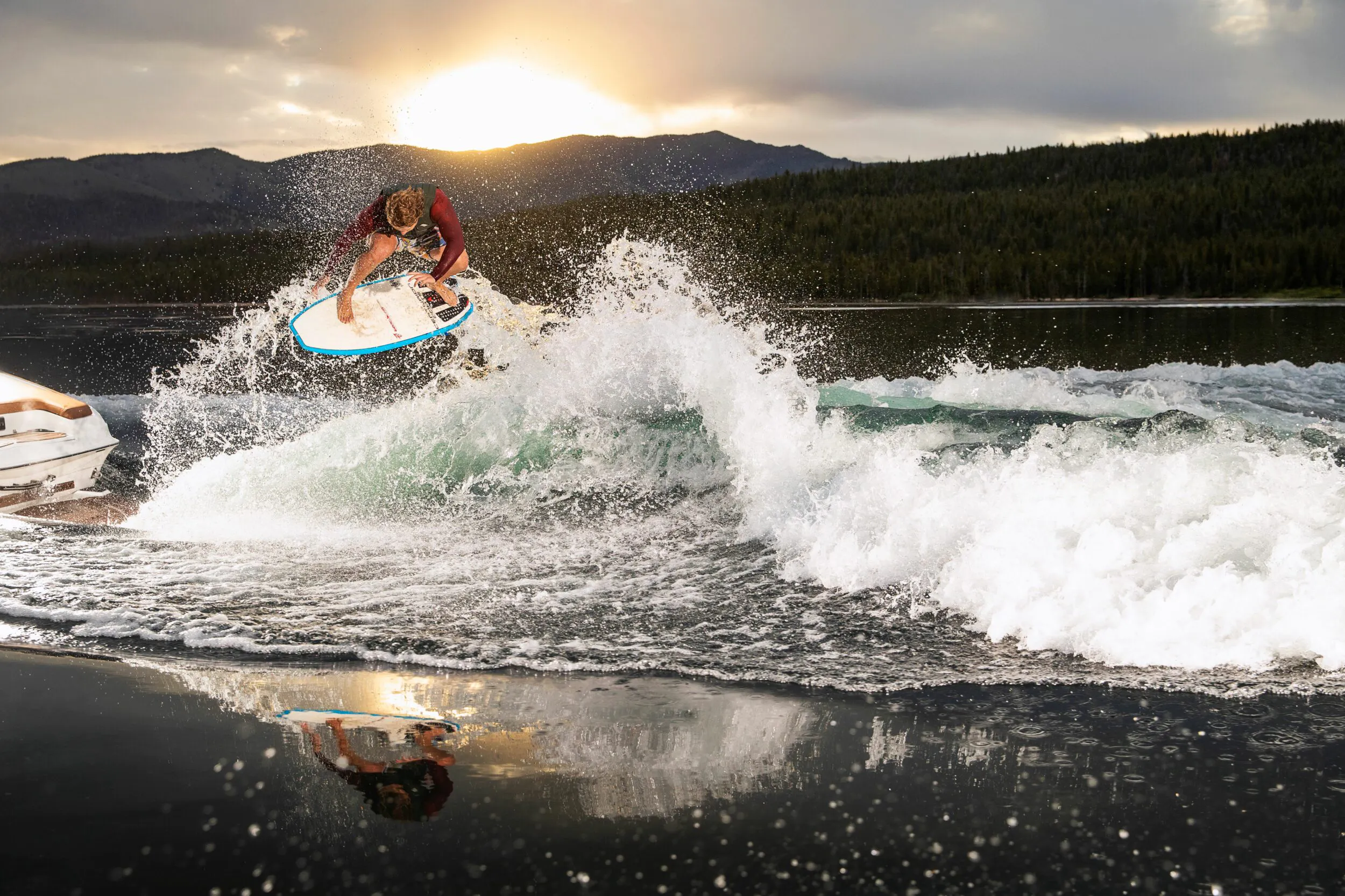 Wakesurf - wake surf Phuket Thailand