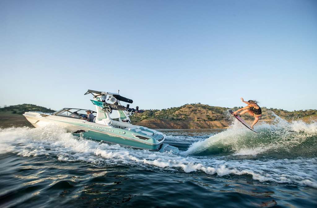 Buy new boats Centurion Thailand dealer in Phuket Wakesurf - wake surf Phuket Thailand