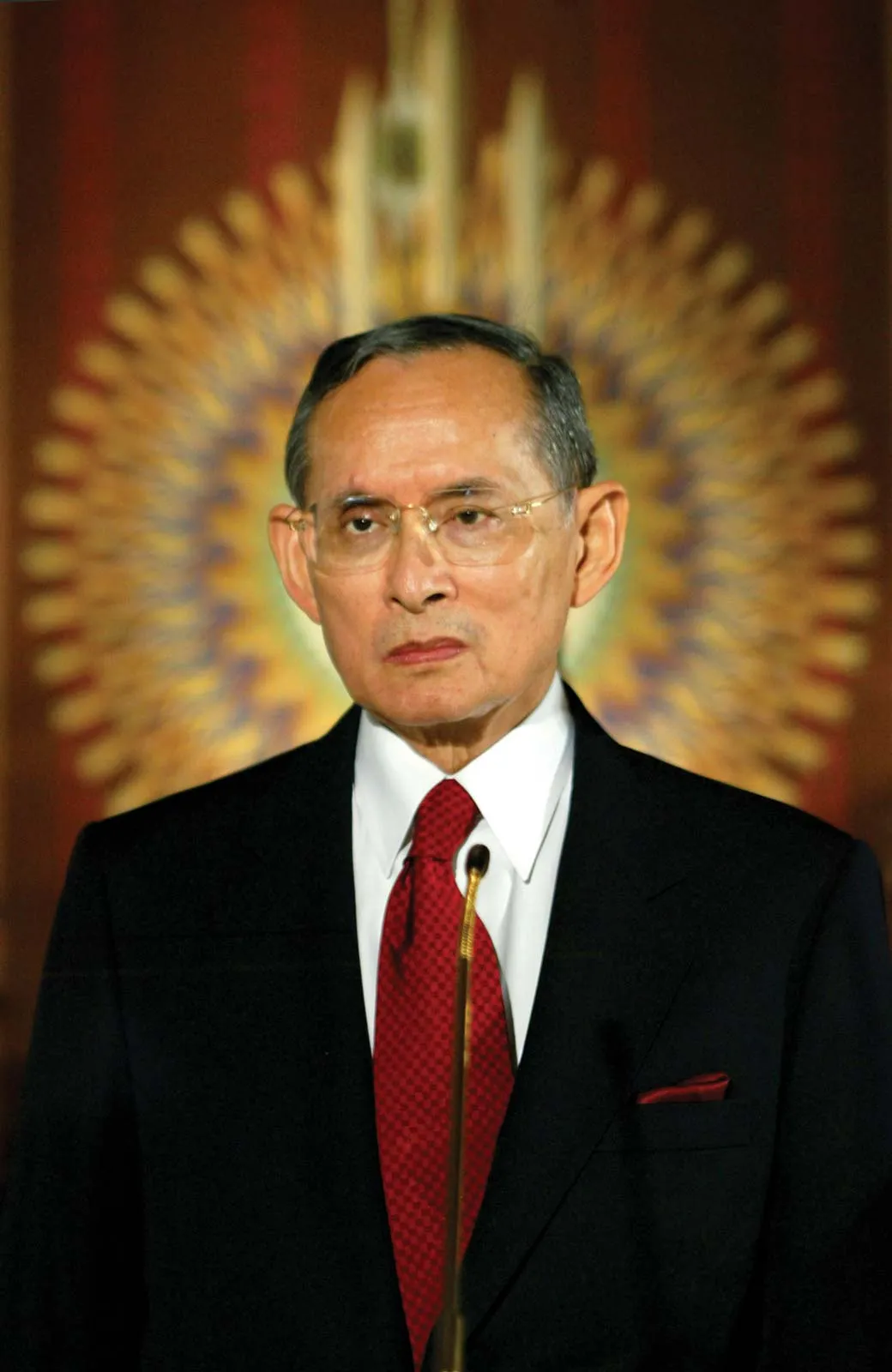 King Bhumibol Adulyadej (3)