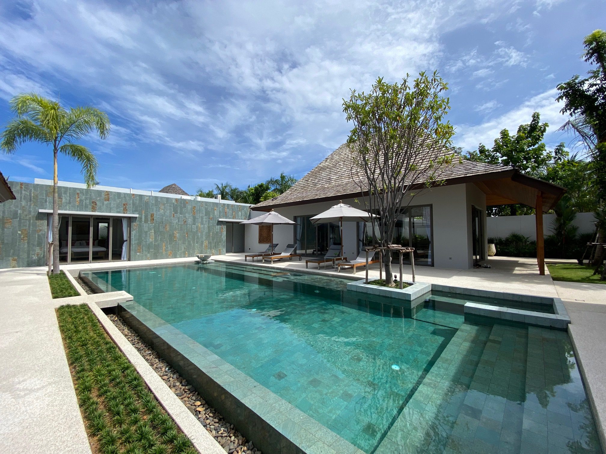 Villa rent sale house buy Maison vendre Phuket Millennium Real Estate