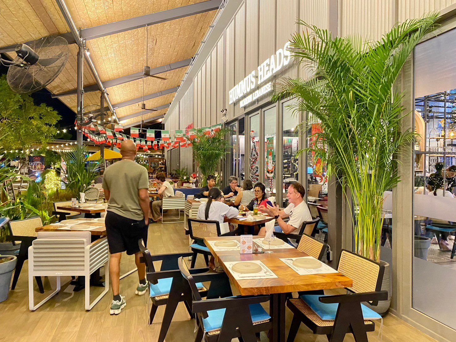 Porto de Phuket Shopping (2) Porto de Phuket Shopping