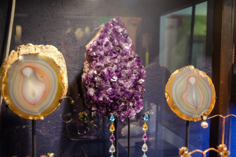 Stone crystals sales buy Phuket Thailand fe2