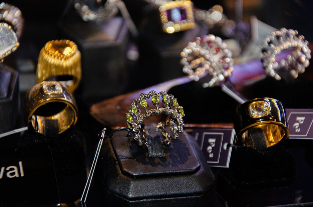 Stone crystals sales buy Phuket Thailand fe2