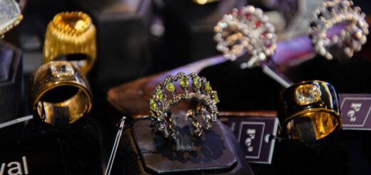 Stone crystals sales buy Phuket Thailand fe2