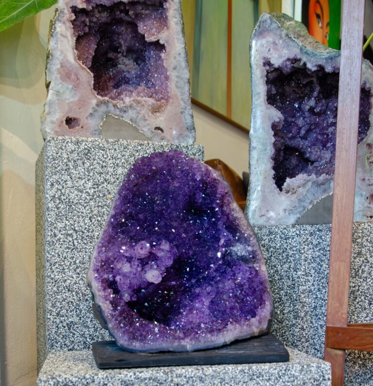 Stone crystals sales buy Phuket Thailand fe2