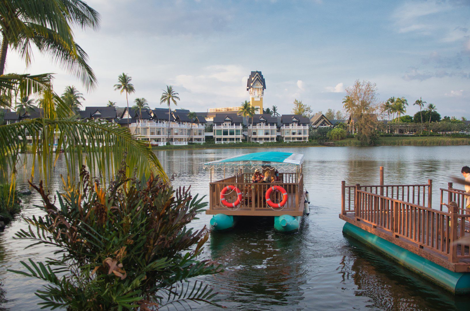 Albatross Café Restaurant Phuket Lake (12)