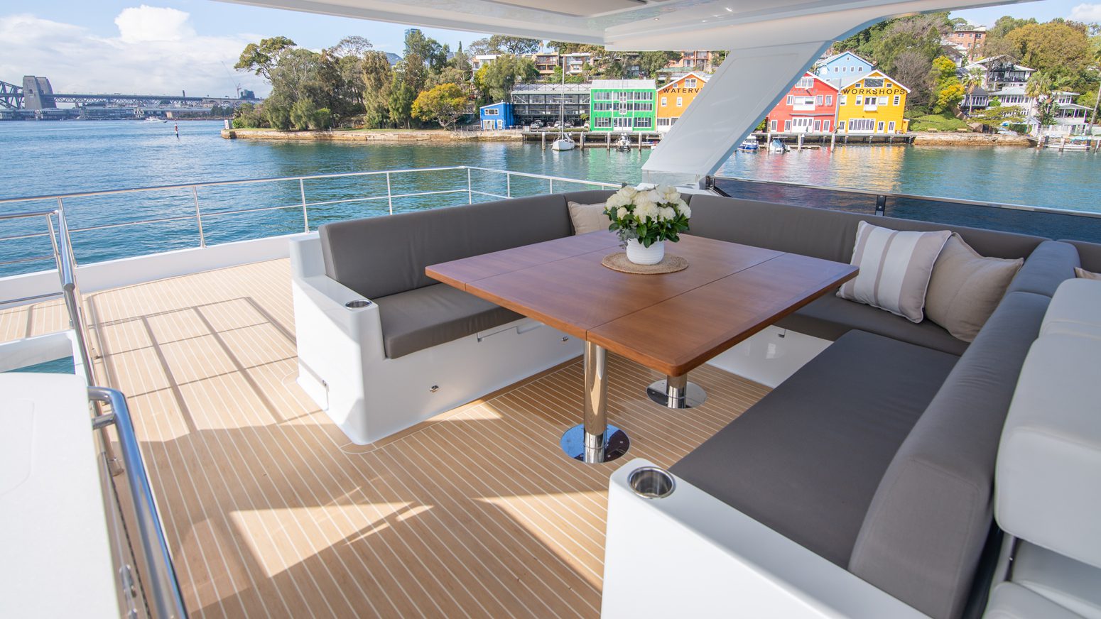 ILIAD-53F_exterior22 copyright (3) Yacht for sale Phuket Boats Yacht à vendre Phuket Boats Яхта на продажу Пхукет Лодки