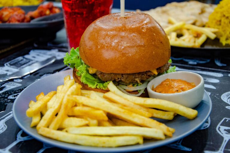 Best shawarma in Phuket -Metro Fast Food. Les meilleurs shawarmas de Phuket