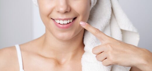 dentist Phuket Patong. Dental Implants. Implant dentaire.