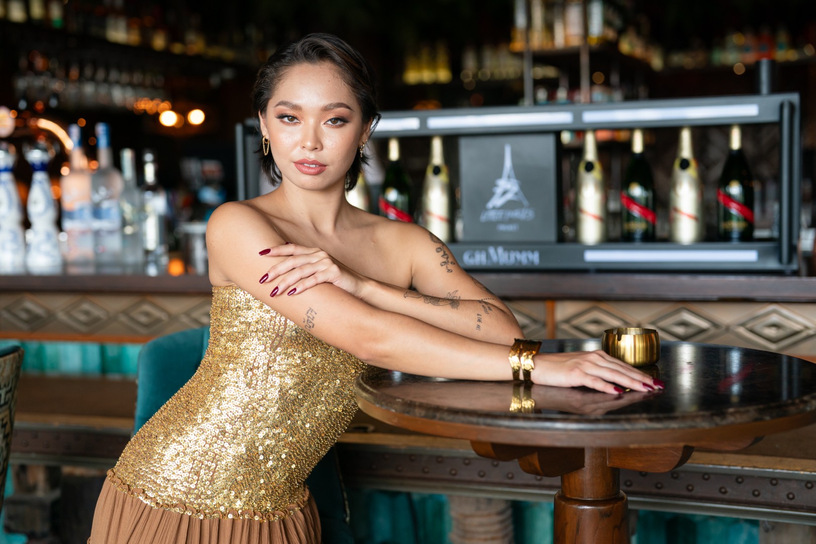 The Parisienne Woman in the Tropics