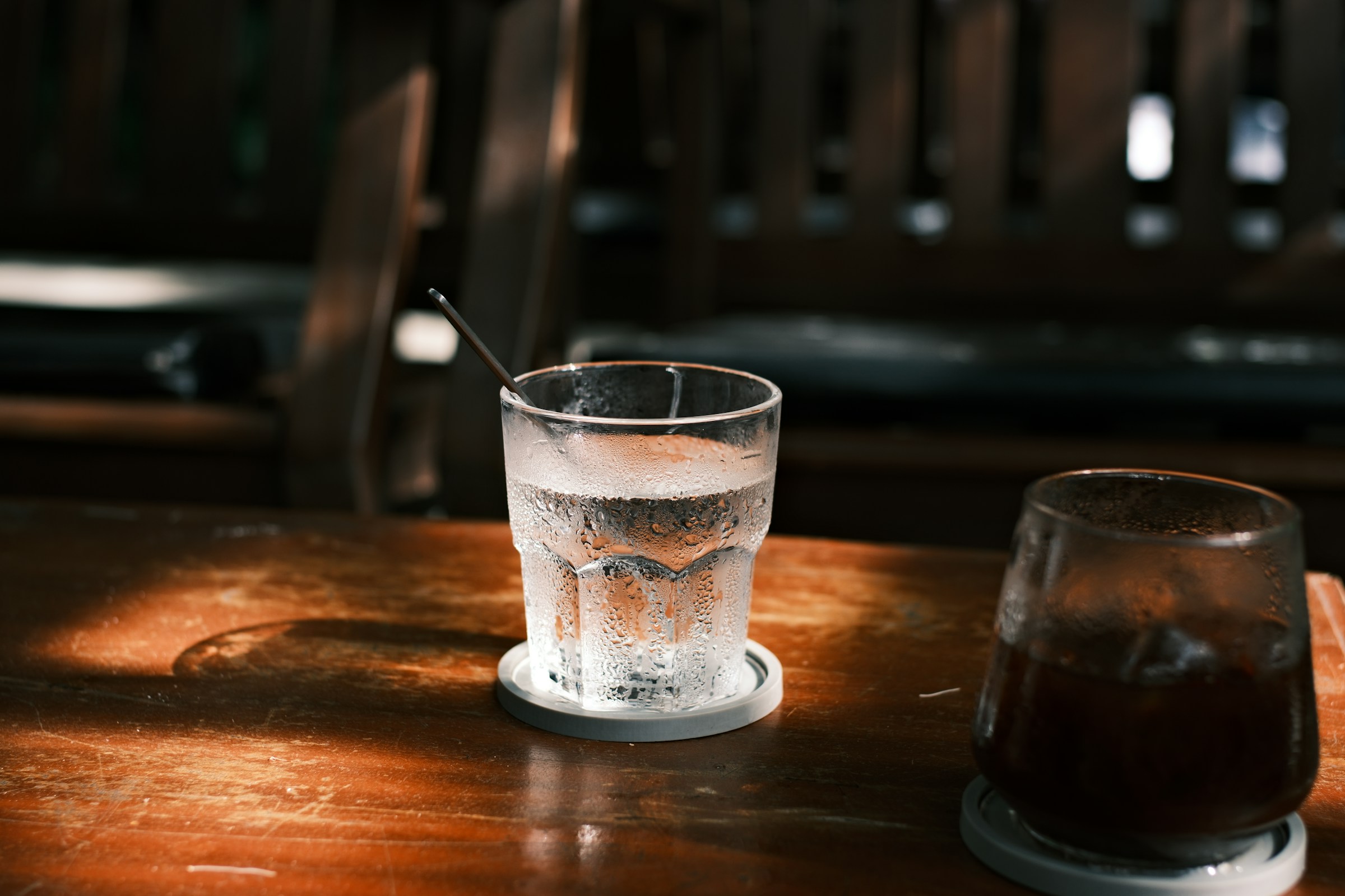 Ice water sensitivity Glass of iced water on a wooden table