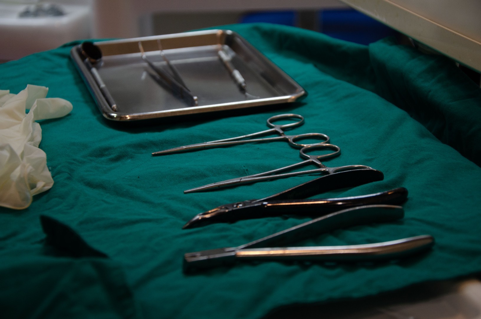 Dental instruments tray Clean dental instruments tray at the clinic