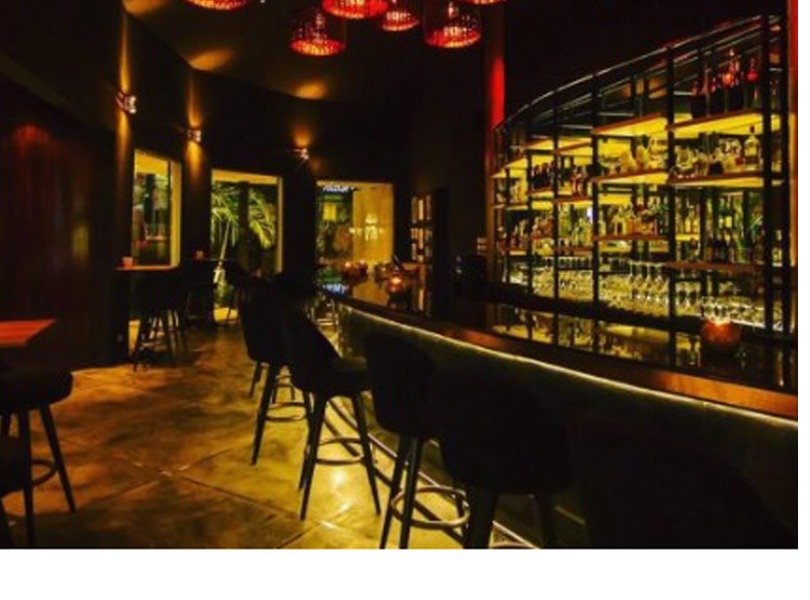 Custom bar joinery and shelving by 3LH