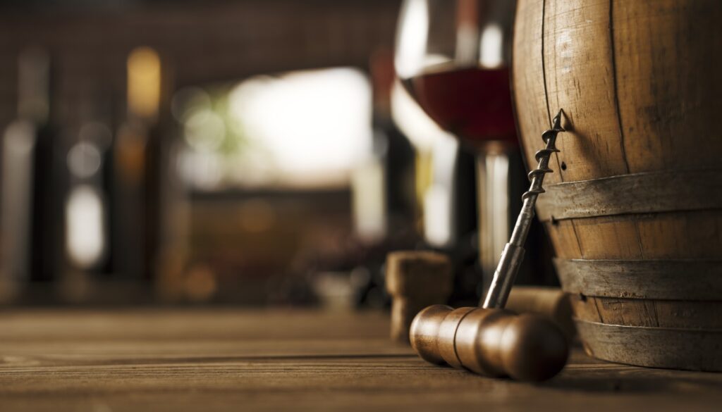 Au cœur de Phuket, Wine Square s'impose comme une adresse incontournable pour les amateurs, les collectionneurs et les passionnés de gastronomie. Fondée par une équipe d'enthousiastes cumulant plus de vingt ans d'expérience dans les services liés à l'œnologie, notre boutique vous invite à découvrir un univers où le goût, l'élégance et le partage règnent en maîtres ...
